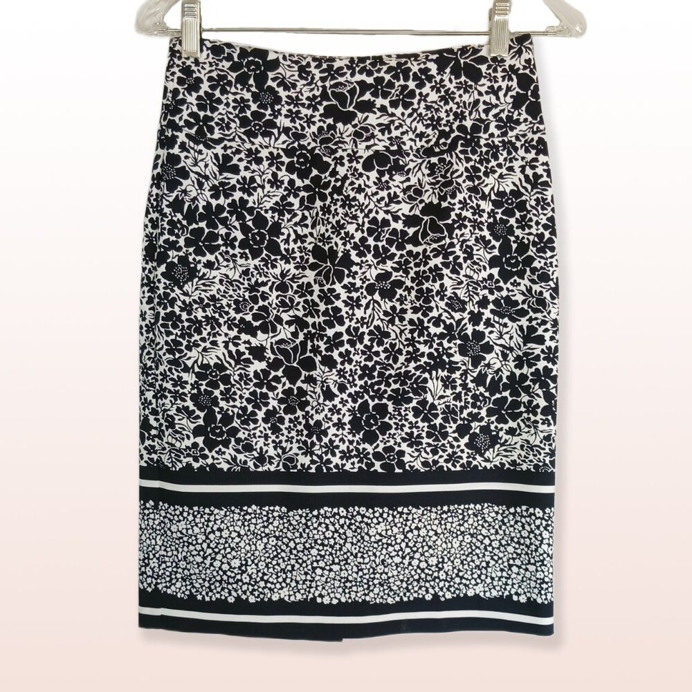 Margaret M Black & White Pencil Skirt Stretchy Size S/P